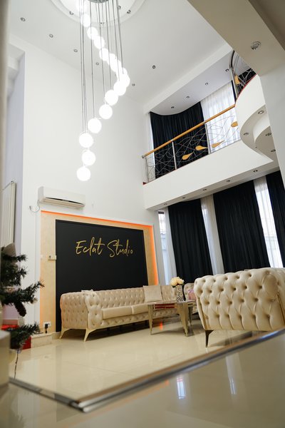Eclat Studio angajeaza modele online